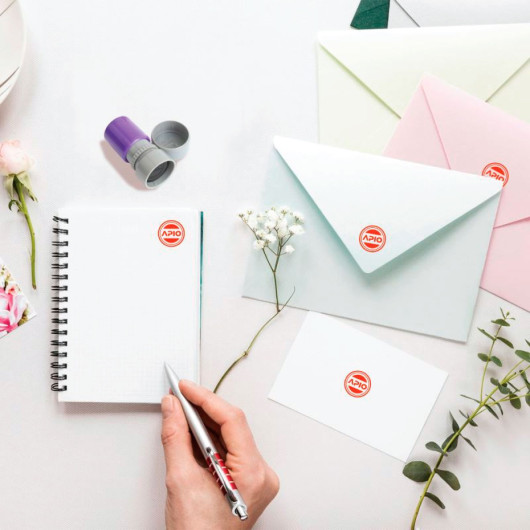 Custom Coloured Round Stamps Feature